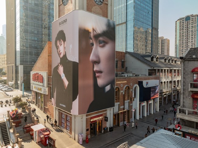 武漢武昌漢街鐘樓SKP戶外LED廣告投放，武漢昭君廣場LED大屏廣告