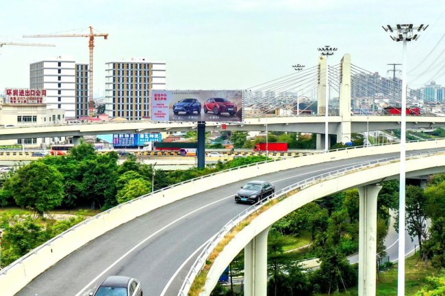 高速公路廣告為什么總是收到品牌青睞？廣告主到底是為了搶占流量入口還是品牌宣示？