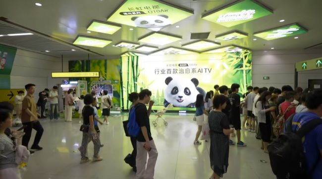 重慶觀音橋地鐵站廳墻面燈箱廣告投放，重慶地鐵大屏廣告價格