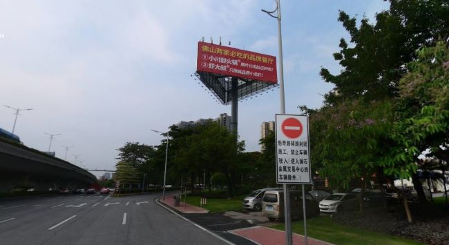 佛山大道與魁奇路三面高桿大牌廣告投放，佛山高速立柱廣告