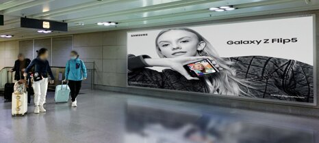 第一戶外傳媒-福田口岸-一層上一夾層扶梯口燈箱