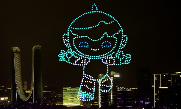 第一戶外傳媒-杭州錢江新城無人機(jī)表演 第一戶外傳媒-杭州錢江新城無人機(jī)表演