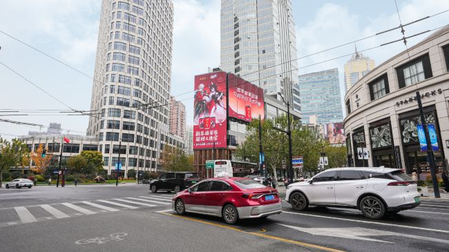 上海匯銀大廈LED廣告投放，南京西路興業(yè)太古匯大屏廣告價格