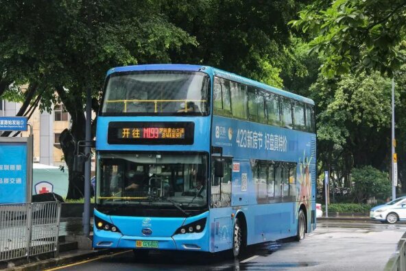 深圳雙層公交車身廣告價(jià)格？深圳雙層巴士公交線路？雙層巴士高度