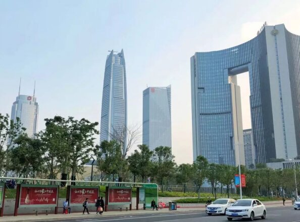 東莞戶外廣告殺手锏-公交候車亭廣告，東莞公交候車亭廣告投放的技術(shù)性淺析