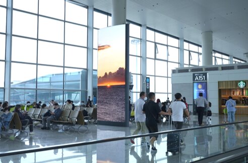 第一戶外傳媒-廣州白云機場-T2國際出發(fā)圖騰燈箱 第一戶外傳媒-廣州白云機場-T2國際出發(fā)圖騰燈箱