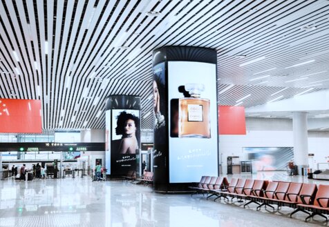 第一戶外傳媒-廣州白云機場-T2國際行李提取區(qū)中央巨型包柱燈箱 第一戶外傳媒-廣州白云機場-T2國際行李提取區(qū)中央巨型包柱燈箱