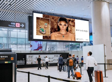第一戶外傳媒-廣州白云機場-T2國際行李廳出口及迎客廳燈箱 第一戶外傳媒-廣州白云機場-T2國際行李廳出口及迎客廳燈箱