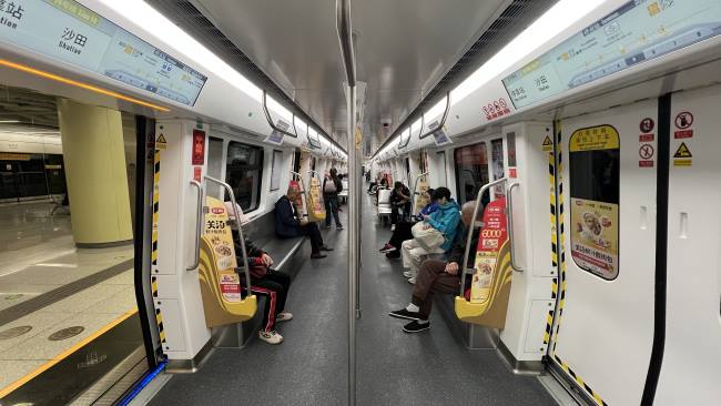 連接核心商圈與交通樞紐的深圳地鐵內(nèi)包車投放策略