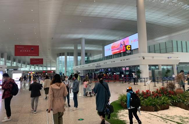 南通興東機(jī)場(chǎng)出發(fā)大廳LED屏廣告