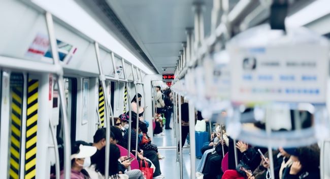 第一戶外傳媒-昆明地鐵廣告