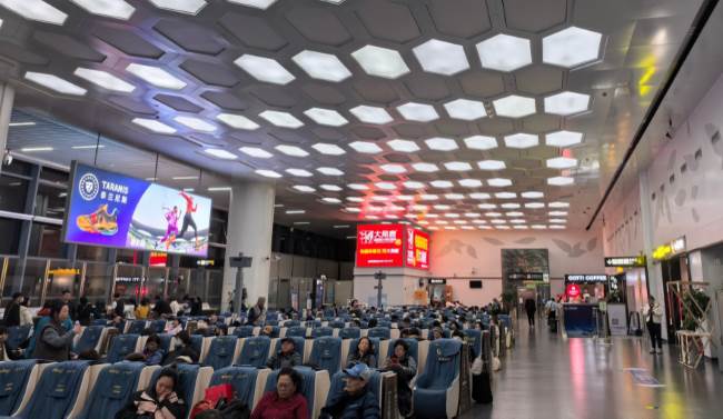 舟山機(jī)場候機(jī)大廳燈箱廣告：精準(zhǔn)觸達(dá)旅游客群的優(yōu)質(zhì)載體