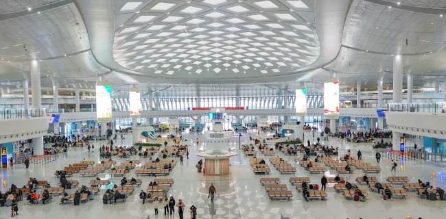 第一戶外傳媒-上海松江站LED大屏廣告